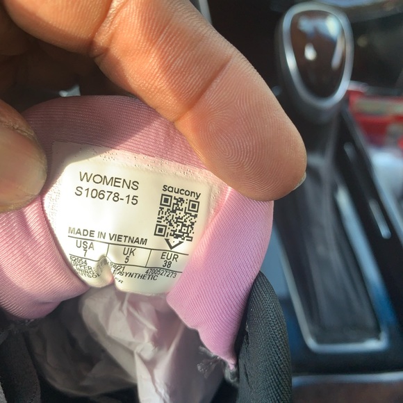 Women sneakers retails $150 asking only $99 - Picture 14 of 16